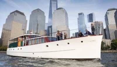 NY motor yacht 66 starboard bow